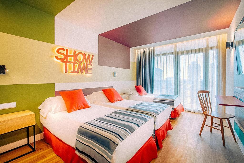 Marina Resort Benidorm - The Original Benidorm Vibe الغرفة الصورة