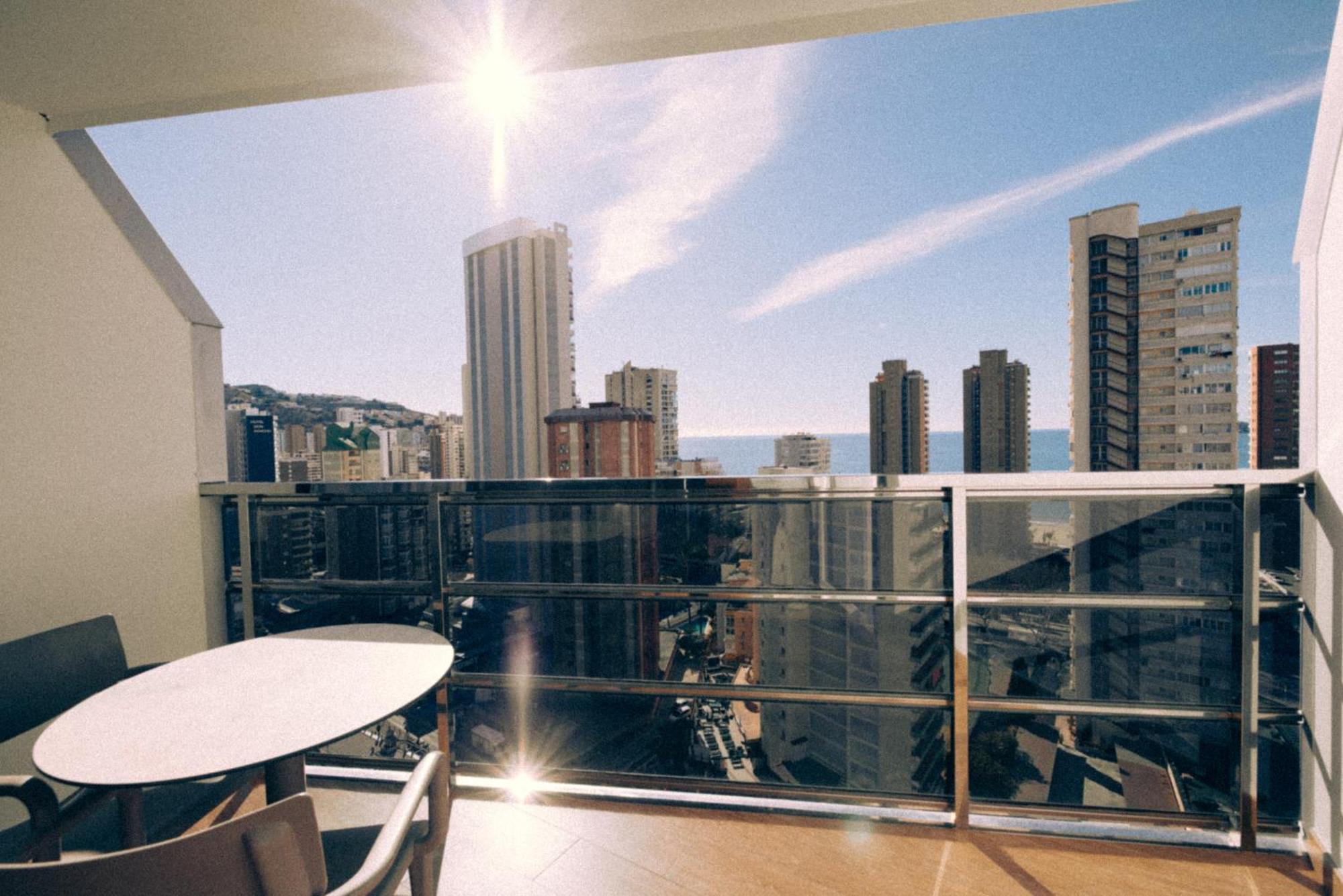 Marina Resort Benidorm - The Original Benidorm Vibe الغرفة الصورة